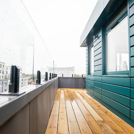Luxe & Stylish 1 & 2 Bed Flats Near Heathrow, Legoland, & Windsor Слау Экстерьер фото